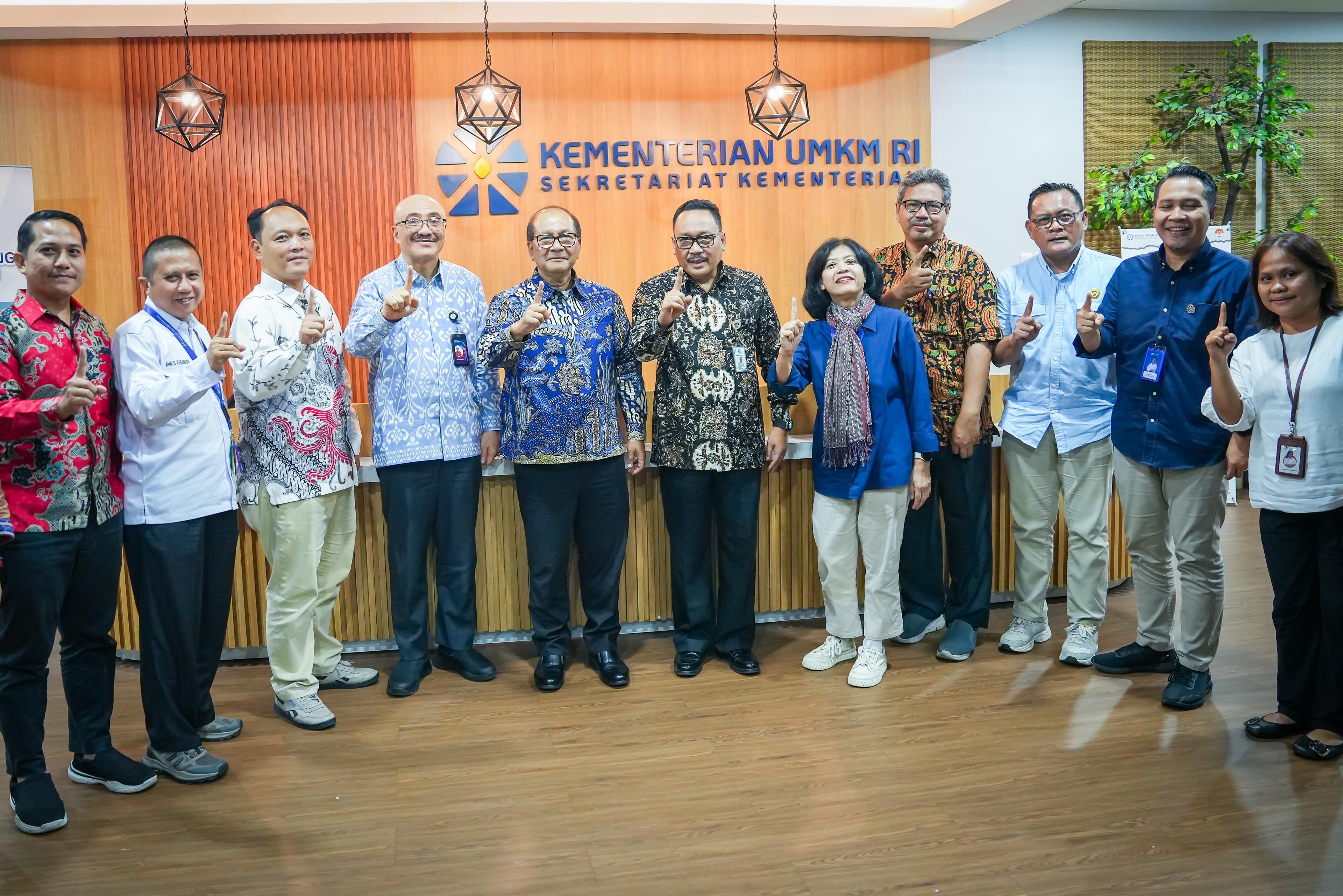 Pengurus Inaki Audiensi INAKI (Ikatan Nasional Analis Kebijakan) di Kantor Kementerian ...